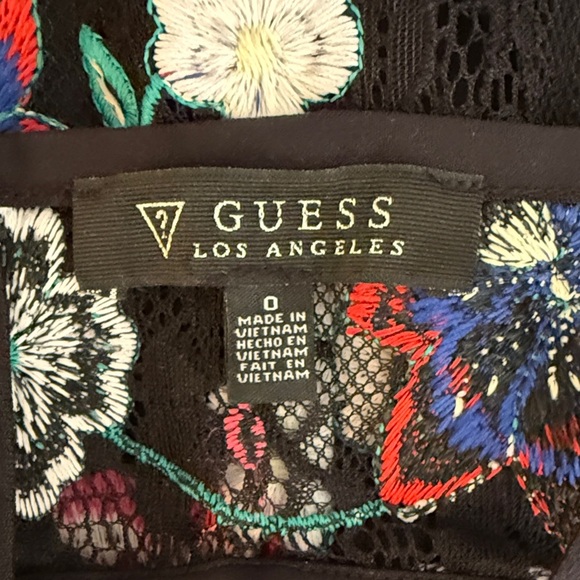 🎉SALE🎉Guess Vibrant Embroidered Floral Off-Shoulder Mini Dress - Picture 4 of 9